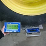 tire-scale-weighing-display